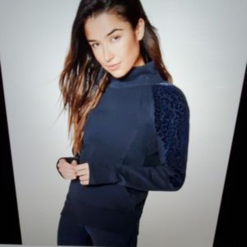 Lululemon Floral Flock pullover sweatshirt Navy 12